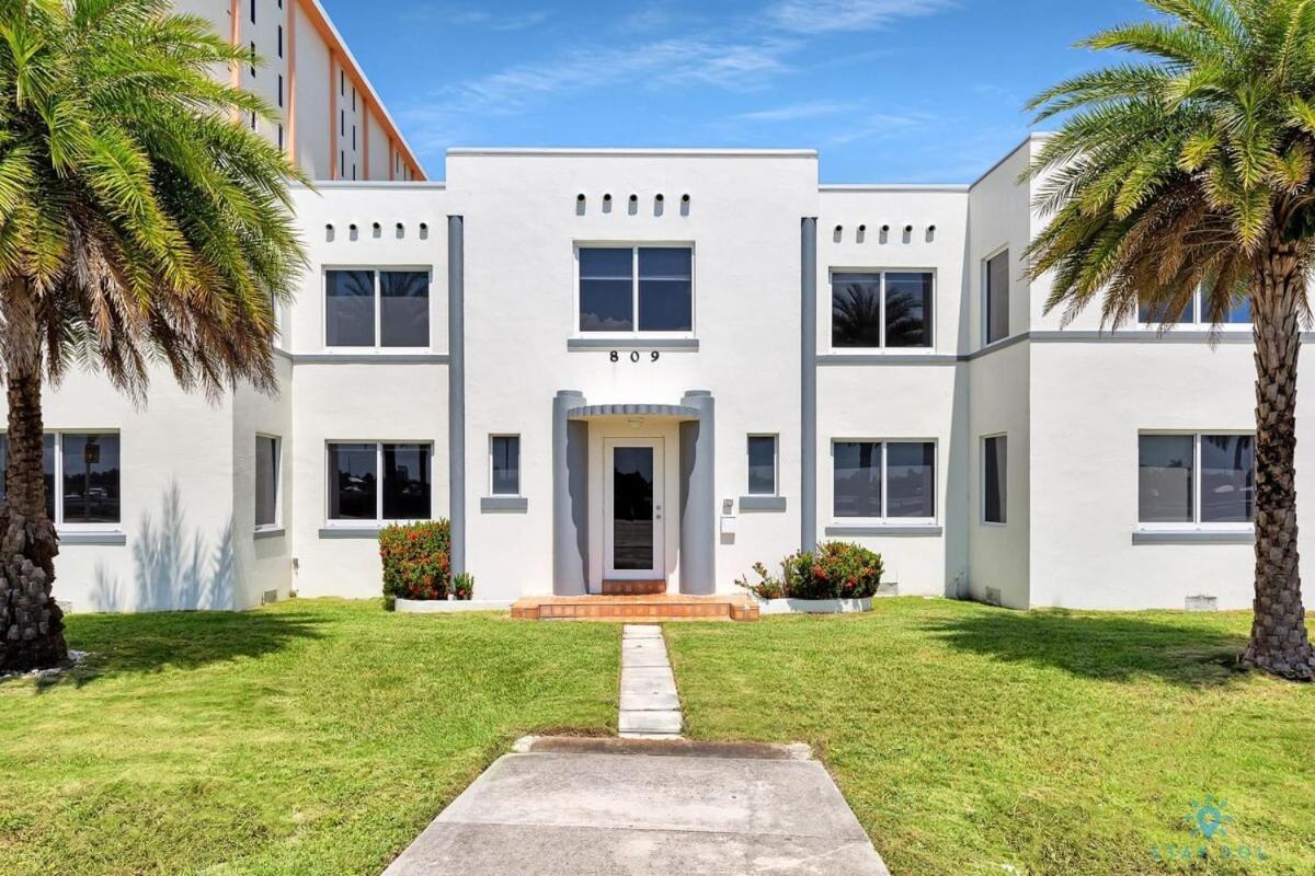Free Parking, Bay View, Pool, Step To Beach Hollywood Exterior photo